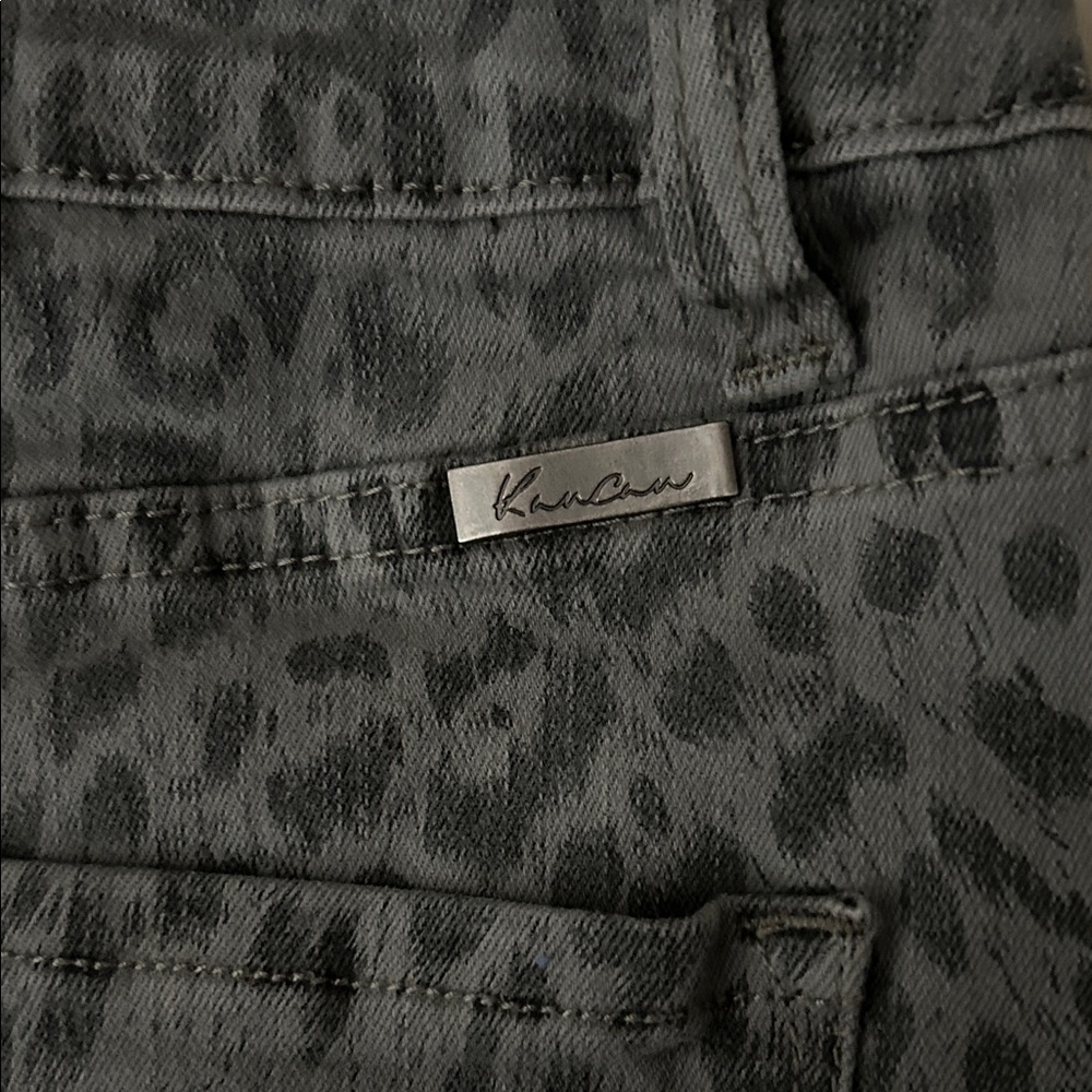KanCan Grey Animal Print Mini Skirt - Picture 2 of 3